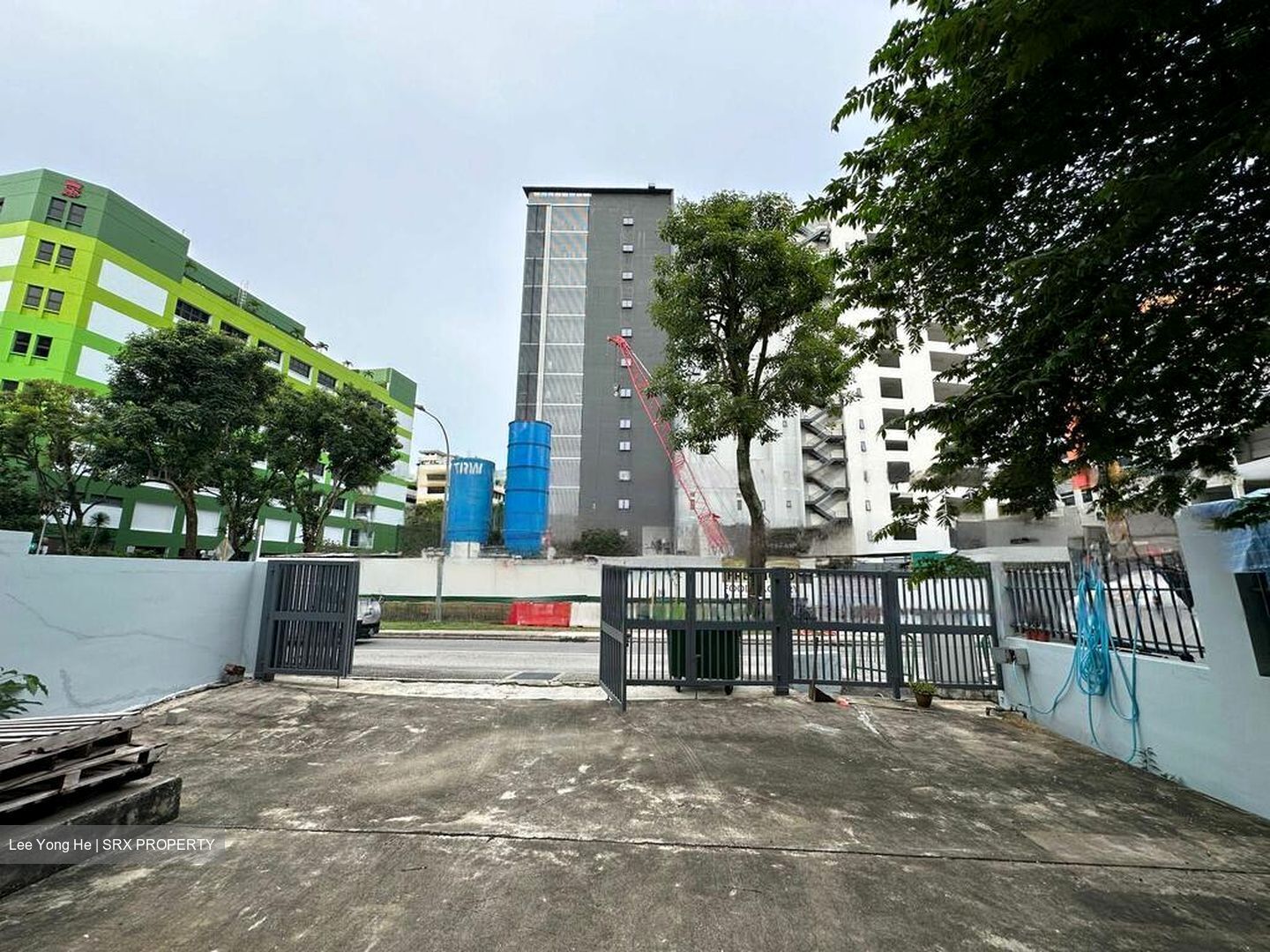 Macpherson Industrial Estate (D13), Warehouse #467292591
